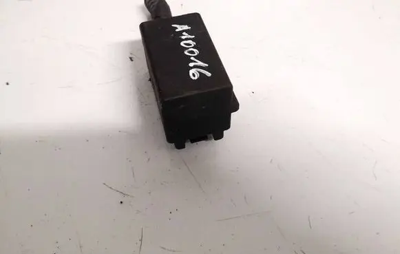 Opel Zafira B Coolant fan relay 13119468