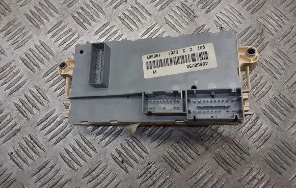 Alfa Romeo GT Fuse box cover 46558758