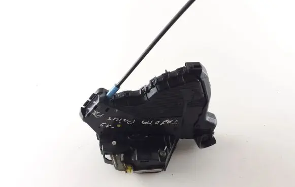 Toyota Prius+ (ZVW40) Front door lock 6A4072213 A046693