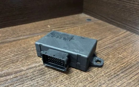 Iveco Daily 3rd gen Door central lock control unit/module 69500399
