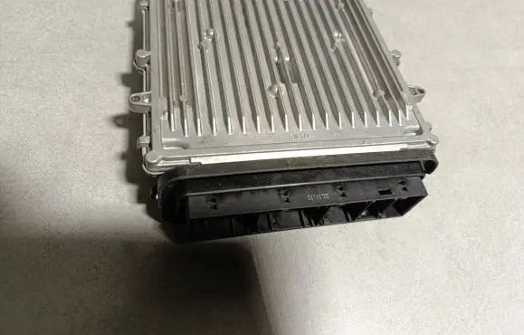 BMW 5 F10 F11 Engine control unit/module 8572874 0281019500 030297041