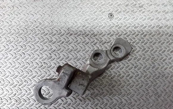 Ford Focus Front door lower hinge 