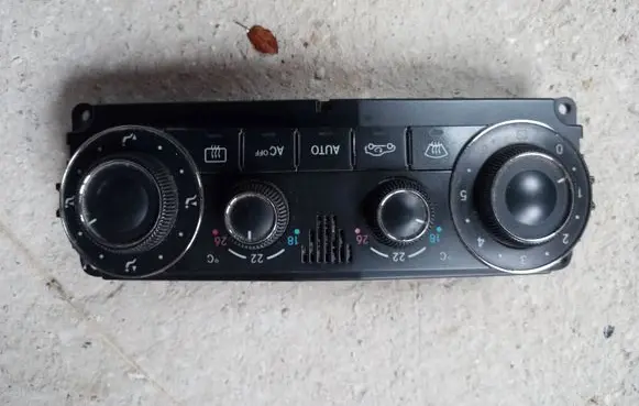 Mercedes-Benz C W203 Climate control unit a2038301785