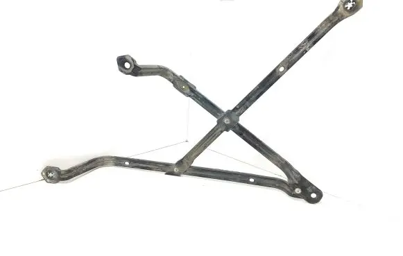 Citroen DS5 Fuel tank mounting bracket 7520085AA