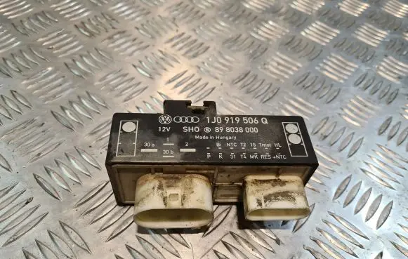 Coolant fan relay