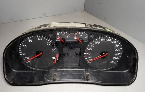 Speedometer (instrument cluster)