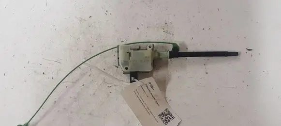Volvo V60 Fuel tank cap lock motor 86113136