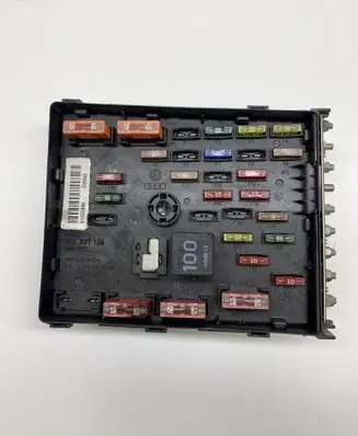 Volkswagen PASSAT B6 Fuse module 3C0937125