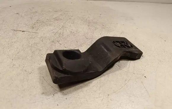 Jaguar XE Radiator mount bracket GX738K337AD