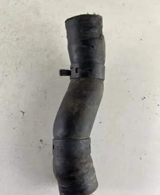 Toyota Land Cruiser (HDJ90) Engine coolant pipe/hose