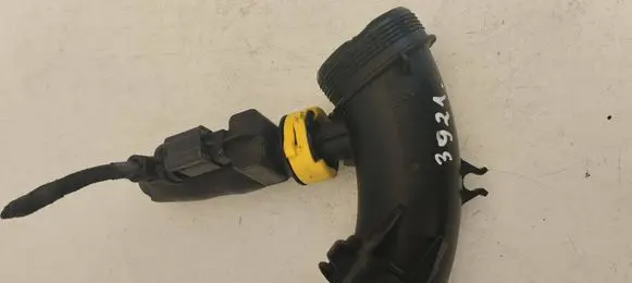 Citroen DS3 Air intake hose/pipe 9684362180