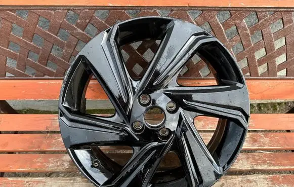 Toyota Aygo AB40 R17 alloy rim 