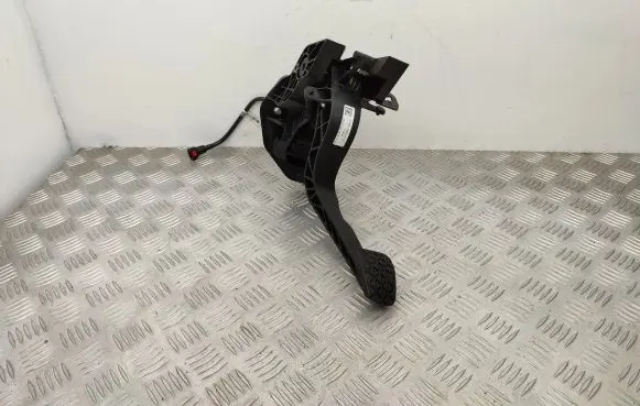 Ford Ecosport Clutch pedal H1BC7B633C1E