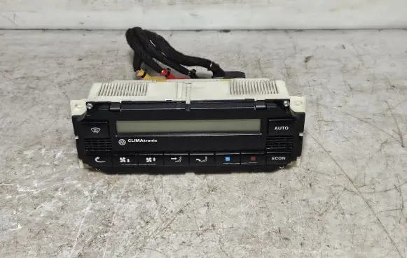Volkswagen PASSAT B5 Climate control unit 3B1907044A