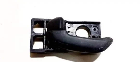 Hyundai i10 Front door interior handle 826130x000 82613-0x000