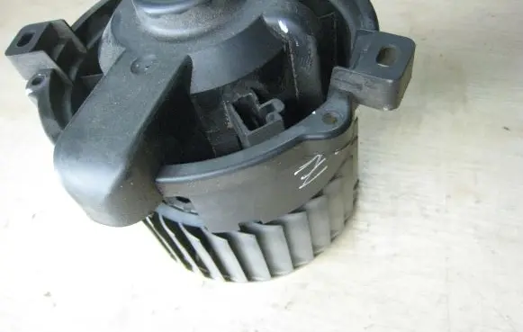 Mitsubishi Colt Heater fan/blower 7801A097