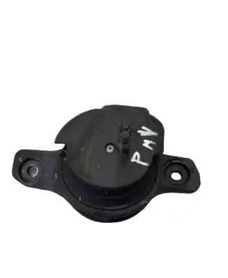 Subaru Legacy Engine mount bracket