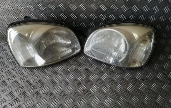 Hyundai Santa Fe Headlights/headlamps set A046695