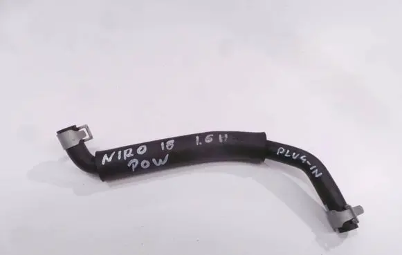 Engine coolant pipe/hose