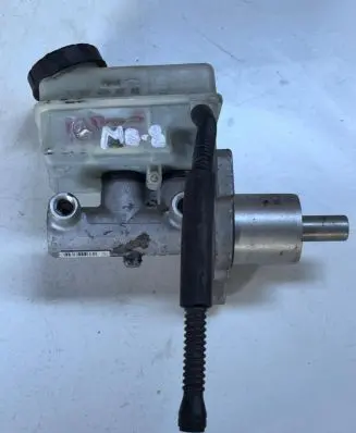 Mercedes-Benz A W169 Master brake cylinder A1694300202