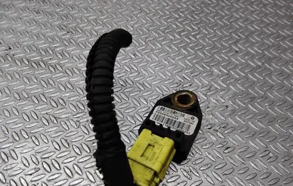 Dodge Durango Airbag deployment crash/impact sensor P05084000AA