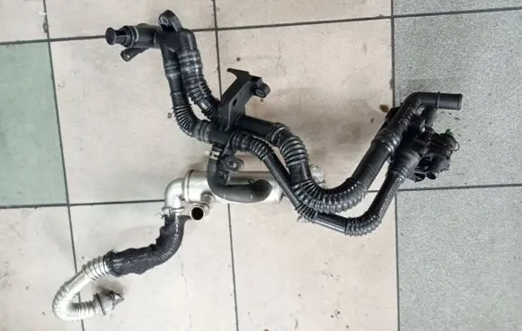 Ford Focus EGR valve cooler 9F464