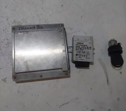 BMW 5 E39 Engine ECU kit and lock set 61356905666 05393245 110187