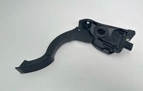 Ford Focus Accelerator throttle pedal EV619F836AA