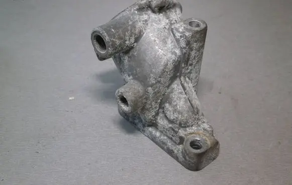 Opel Corsa C Thermostat housing 90573325 2503185
