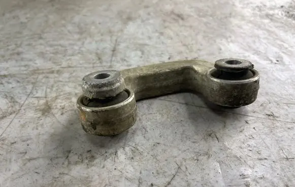 Volkswagen PASSAT B5 Front anti-roll bar/stabilizer link 8d0411318d 8d0411317d 8d04113187k
