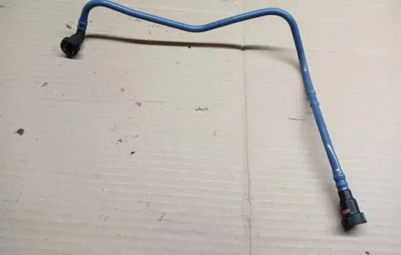 Audi A1 Fuel line pipe 6r0201294