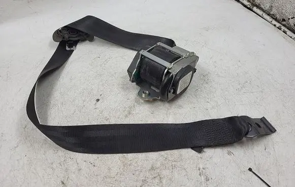 Seat Leon (1P) Front seatbelt 