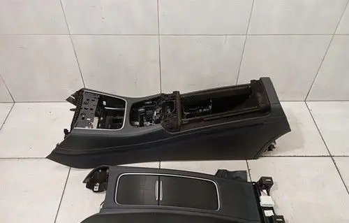 Mercedes-Benz S C217 Center console A2176800150