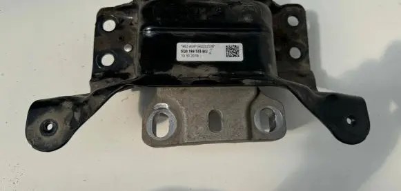 Volkswagen Golf VII Engine mount bracket 5Q0199555BG 886AVUPH422ZDN