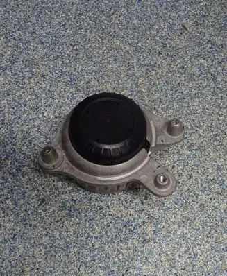 Mercedes-Benz C W205 Engine mount bracket A2052407600