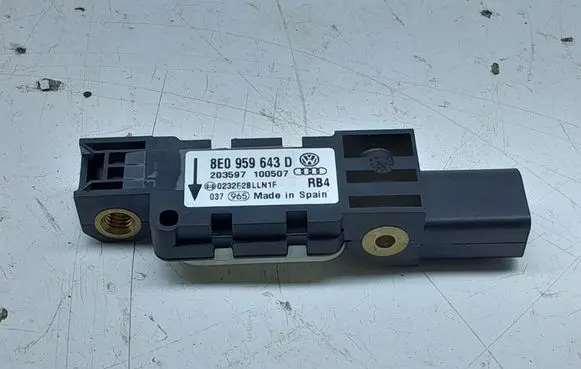 Volkswagen Phaeton Airbag deployment crash/impact sensor 8E0959643D