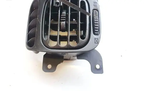 Dash center air vent grill