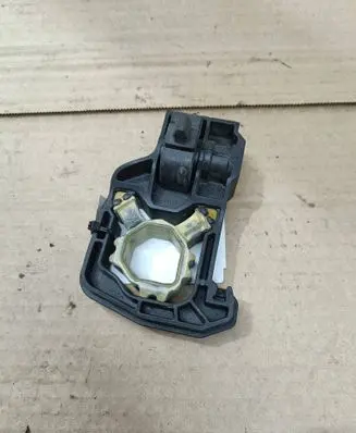 BMW 5 F10 F11 Radiator mount bracket 7575247 P7823002 M124596