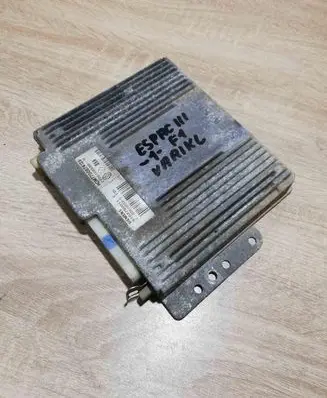 Renault Espace III Engine control unit/module ECU S103750011 HOM7700874129