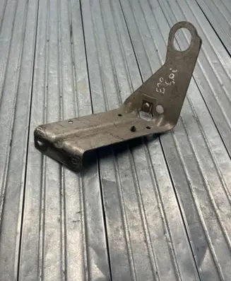 BMW X5 E70 Fender mounting bracket 7188835 17772210