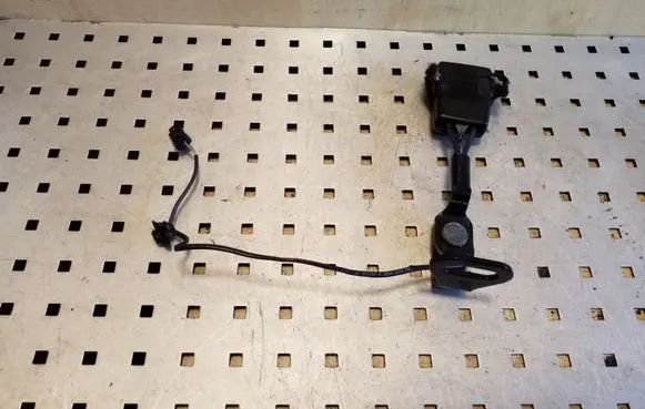 Peugeot 5008 Rear seatbelt buckle 9681982580