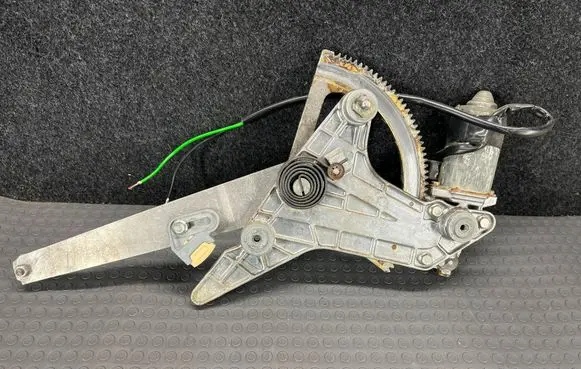 Mercedes-Benz S W126 Rear door window regulator with motor 1267350211 0130821036 68024362