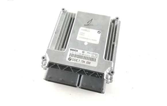 BMW 5 E60 E61 Engine control unit/module 7794650 1039S04709 0281011120