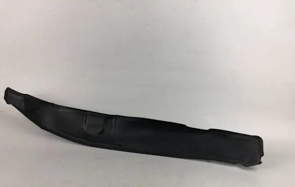 Fender trim (molding)