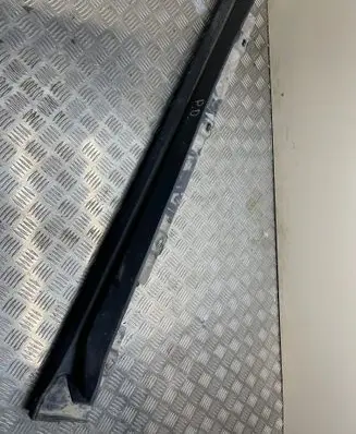 Ford Turneo Courier Front sill (body part) 