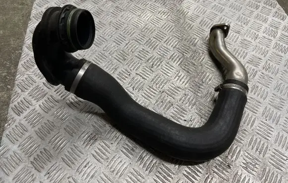 Opel Insignia A Intercooler hose/pipe