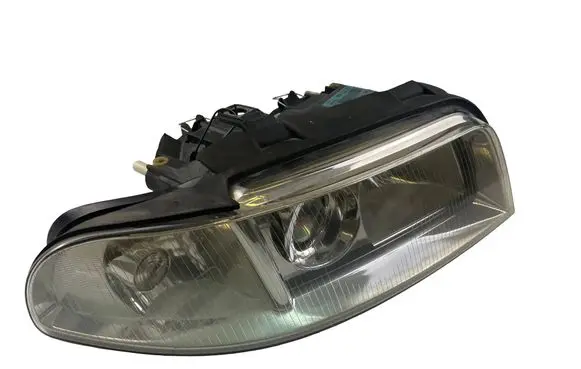 Audi A4 S4 B5 8D Headlight/headlamp 8D0941004AK