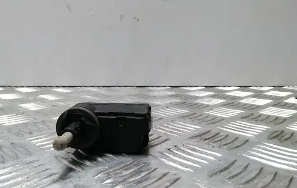 Opel Meriva A Headlight level adjustment motor 