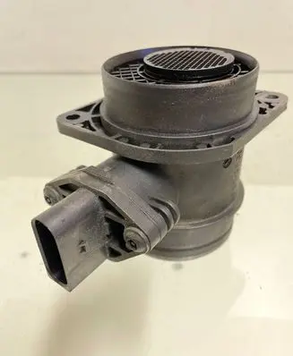 Volkswagen Golf V Mass air flow meter 038906461B 0281002531