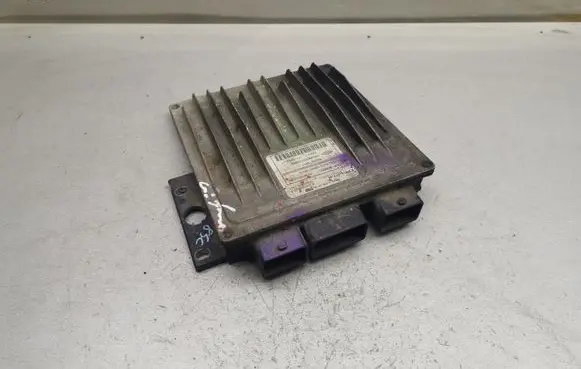 Nissan Almera N16 Engine control unit/module 8200275911